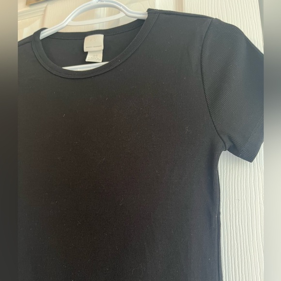 H&M | Ribbed fitted t-shirt - Picture 1 of 6